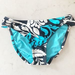 3/$20 Mossimo navy/white ocean pattern bikini bottoms